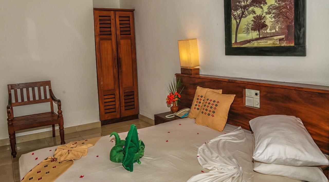 Senani Hotel Kandy Exterior foto